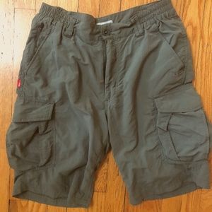 Graghoppers | Men's Size 34 | Olive Green Insect Repellent Nosilife Cargo Shorts